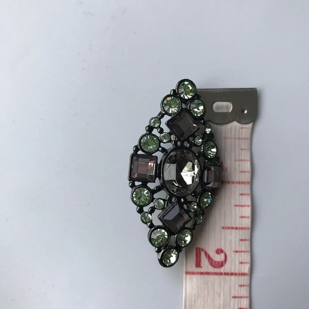 WOMENS BROOCH EMERALD GREEN DIAMOND LAPEL PIN